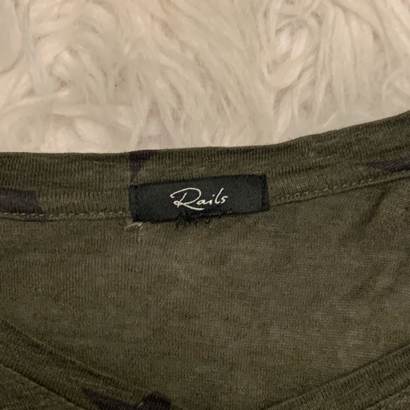 green star long sleeve vneck - Picture 2 of 2